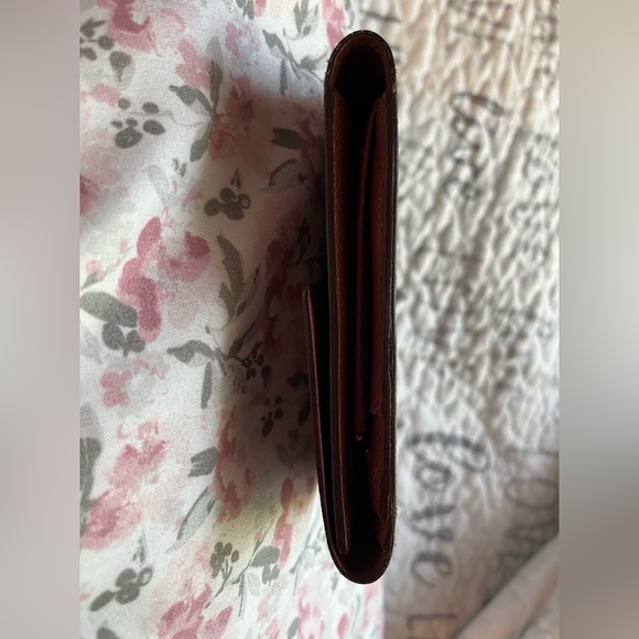 Vintage Louis Vuitton Monogram Wallet 7.5”x5” - Picture 10 of 17